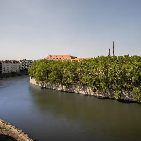 Appartement By The River - 2min To Market Square