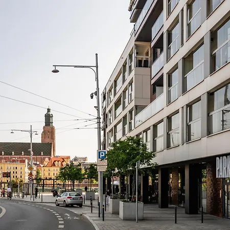 Appartement By The River - 2min To Market Square Wrocław